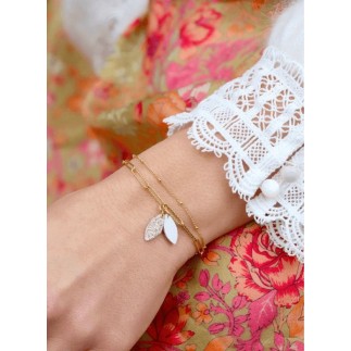 Bracelet Lempa à double chaîne 24 carats et avec des pétales de cuir Blanc et à paillettes. Idéal pour un mariage !
